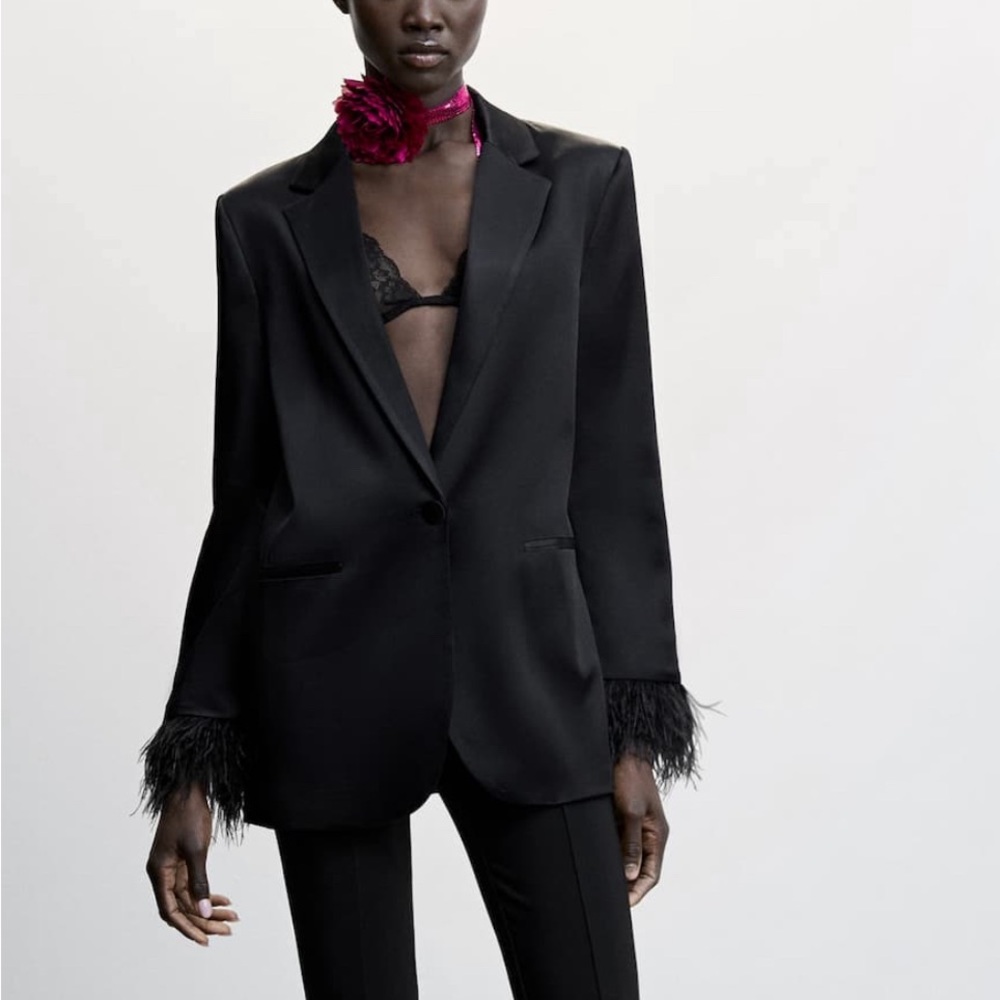 Blazer with feather details